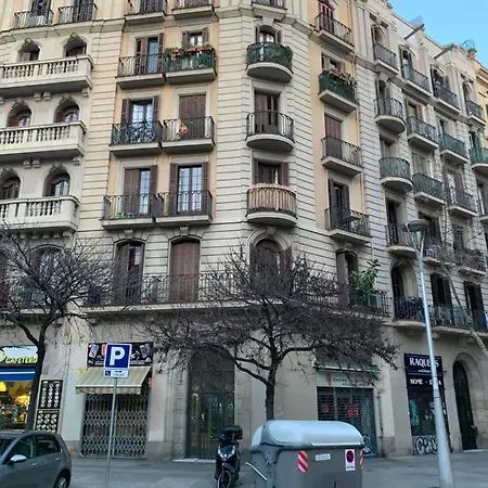 Apartment Gorgeous In Downtown Barcelona