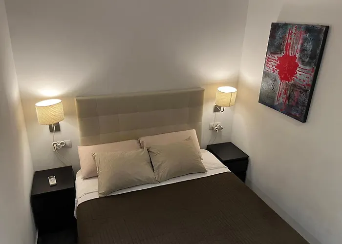 Apartment Gorgeous In Downtown Barcelona